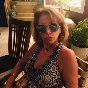 Meet your Posher, Laura leigh